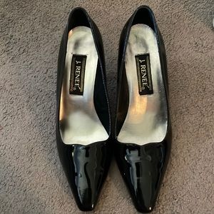 Vintage J.Renee black patent pumps size 7.5 narrow